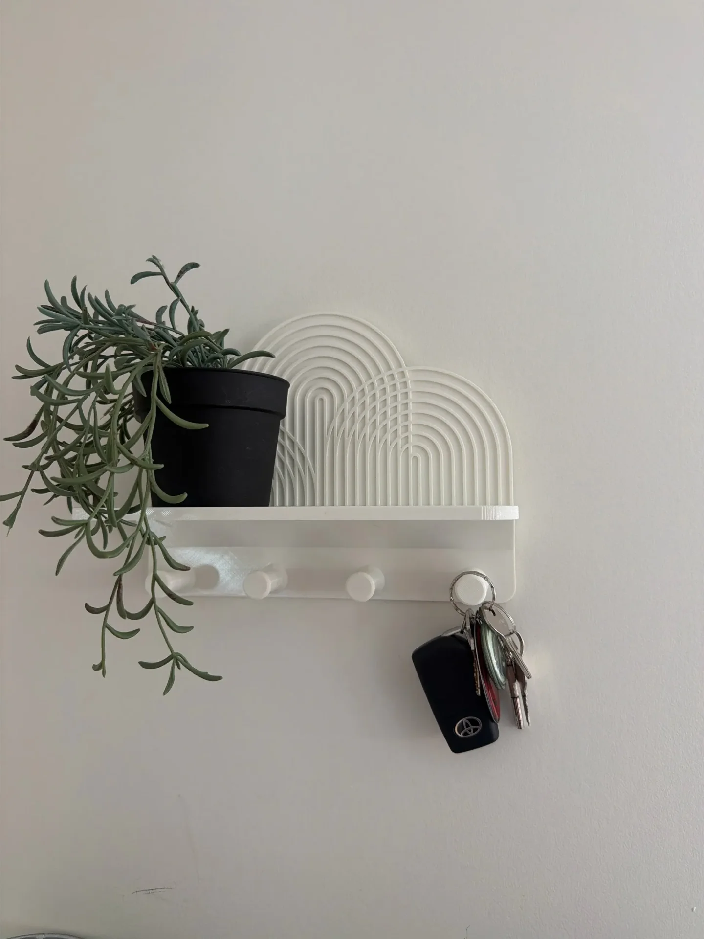 Modern Wall Organizer with Shelf (منظم للمفاتيح مع رف) | متجر Ibda3D الجزائر